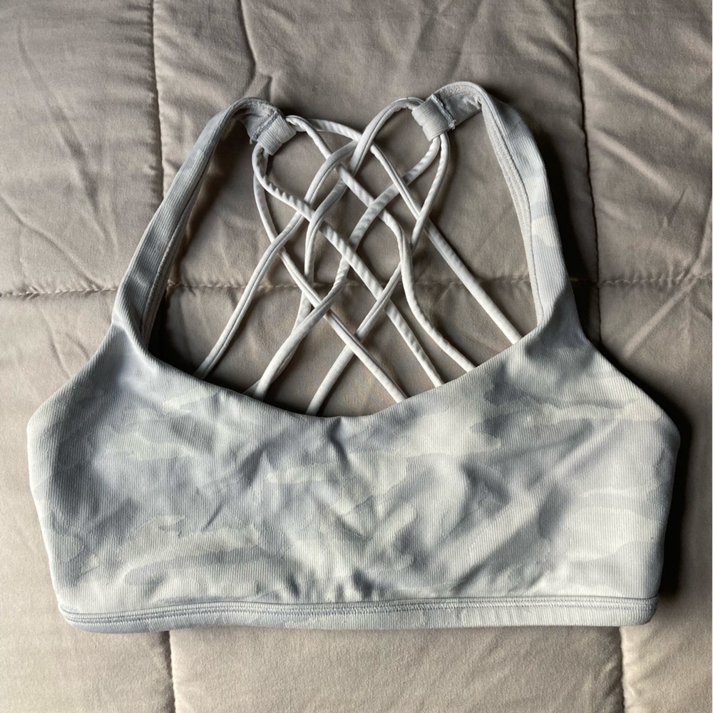 Lululemon free to be wild bra